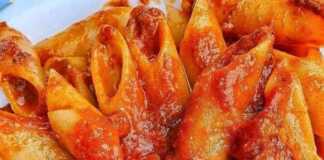 Πένες με σάλτσα Μπολονεζ 