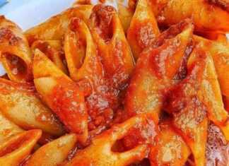 Πένες με σάλτσα Μπολονεζ 