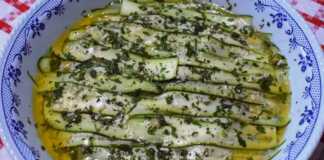 Χωρίς ψήσιμο μαριναρισμένα κολοκύθια