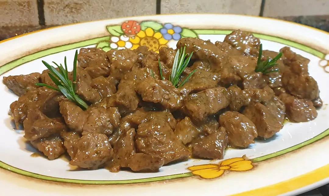 tigania Τηγανιά με λευκό κρασί