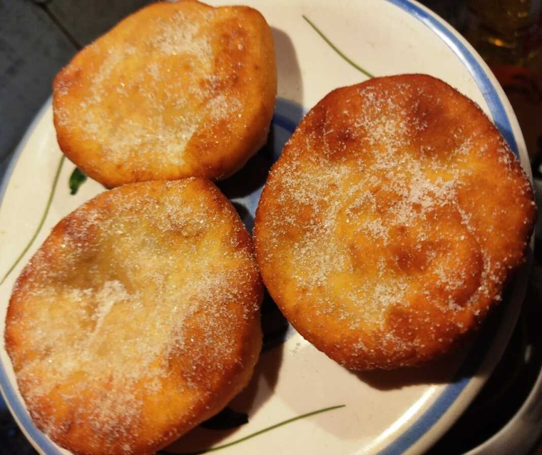 Τιγανίτες με Ζάχαρη