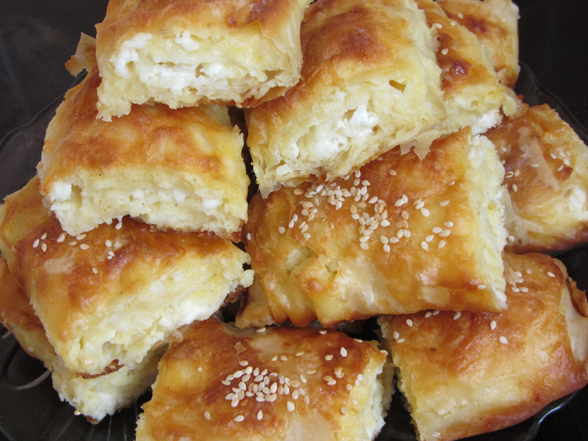 tiropita Τραγανή Τυρόπιτα