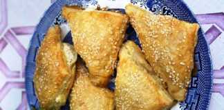 Τυρόπιτες με διακριτική γεύση δυόσμο