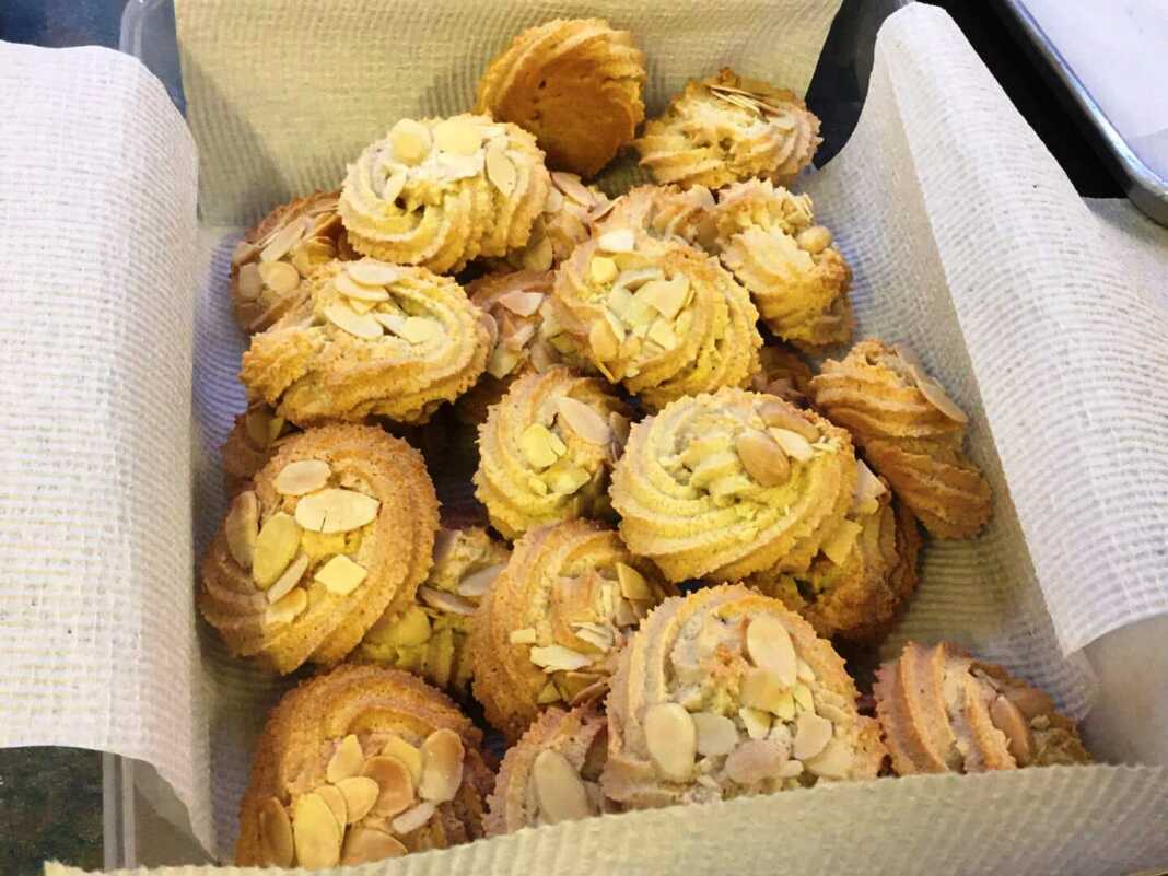 amigdalota Αμυγδαλωτά