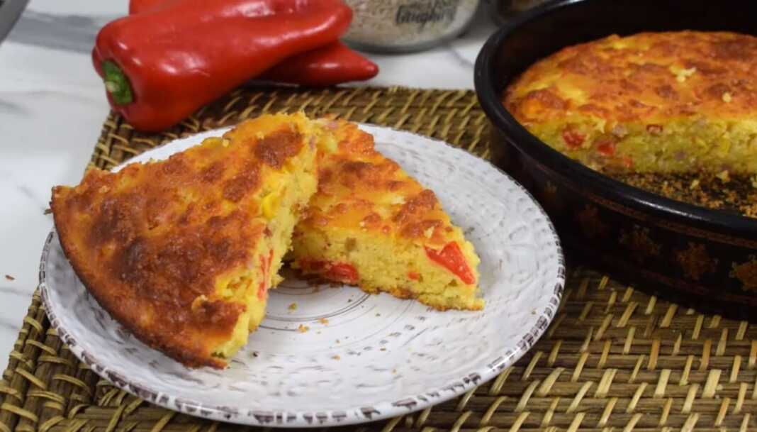 Καλαμποκόπιτα με μπέικον, πάπρικα και καλαμπόκι