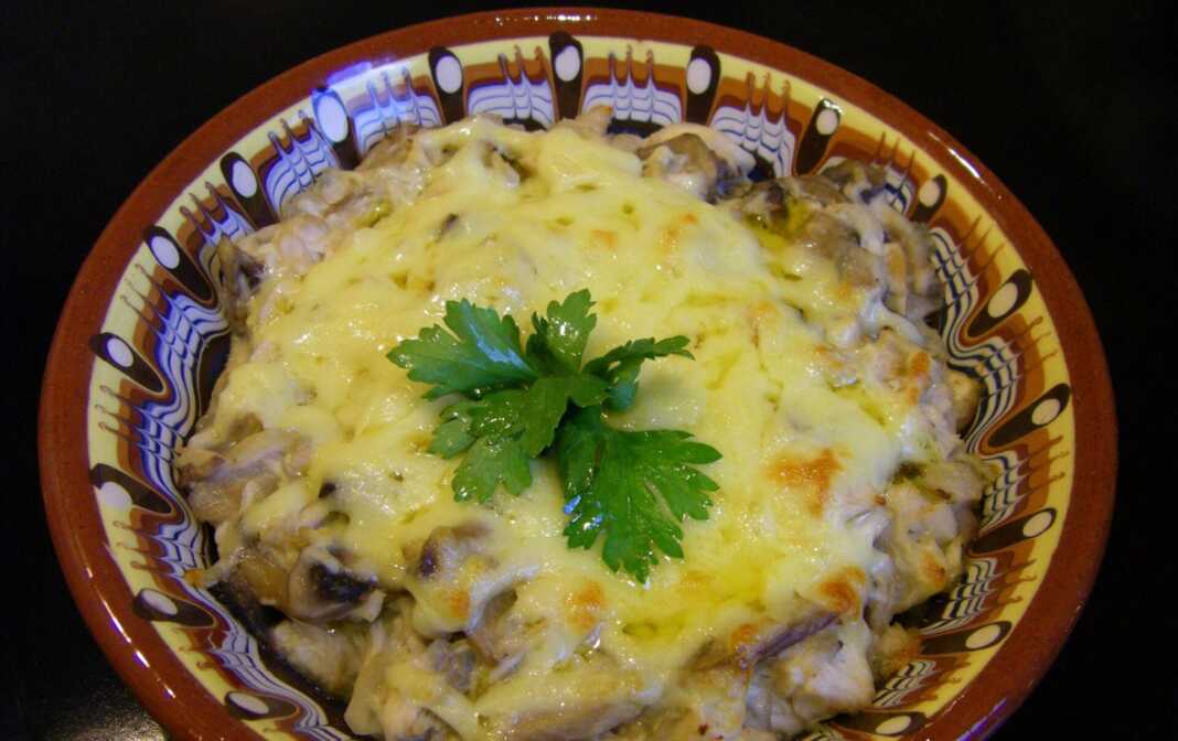 Κοτόπουλο με μανιτάρια και κρέμα γάλακτος