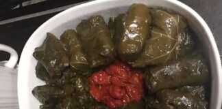 Ντολμαδάκια με κληματόφυλλα και κιμά αυγολέμονο