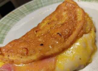 Ομελέτα με τυρί και ζαμπον! 