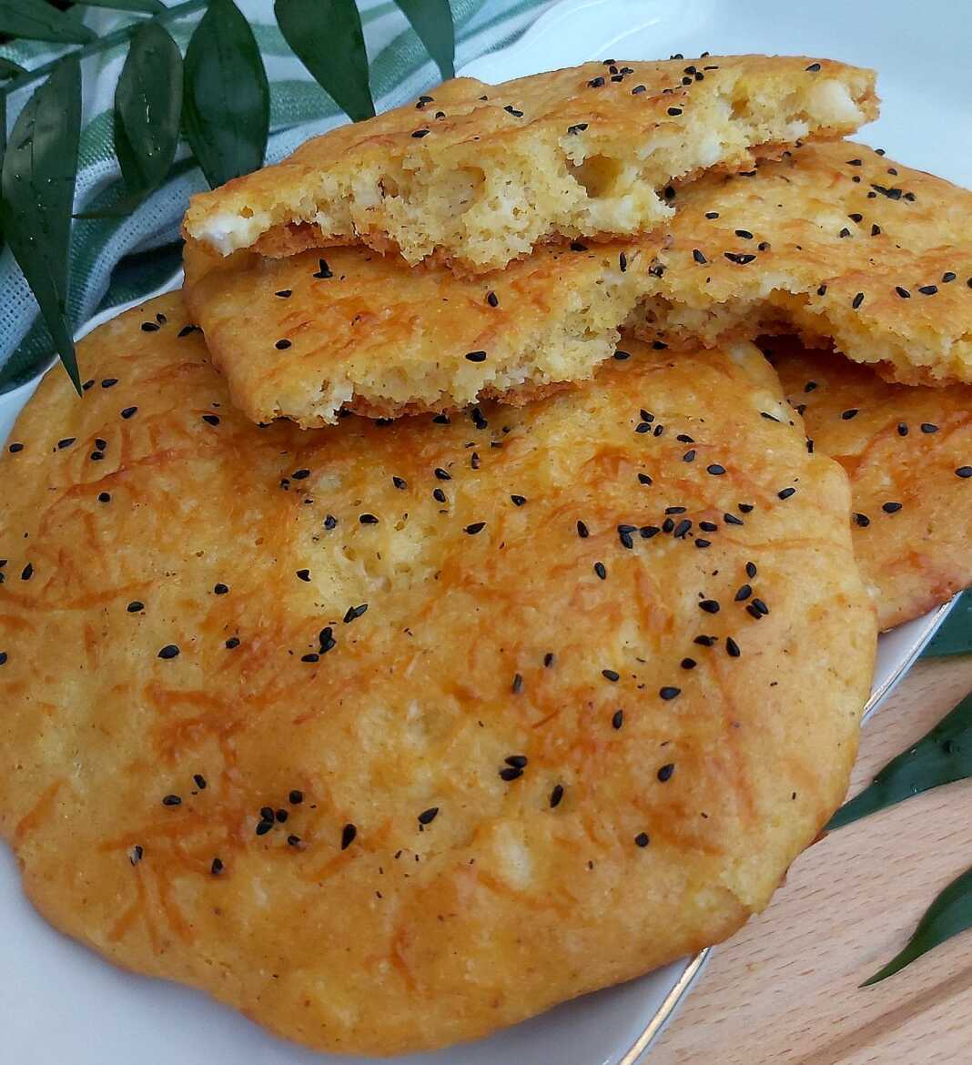 Τυρόψωμα καλαμποκιού χωρίς ζύμωμα