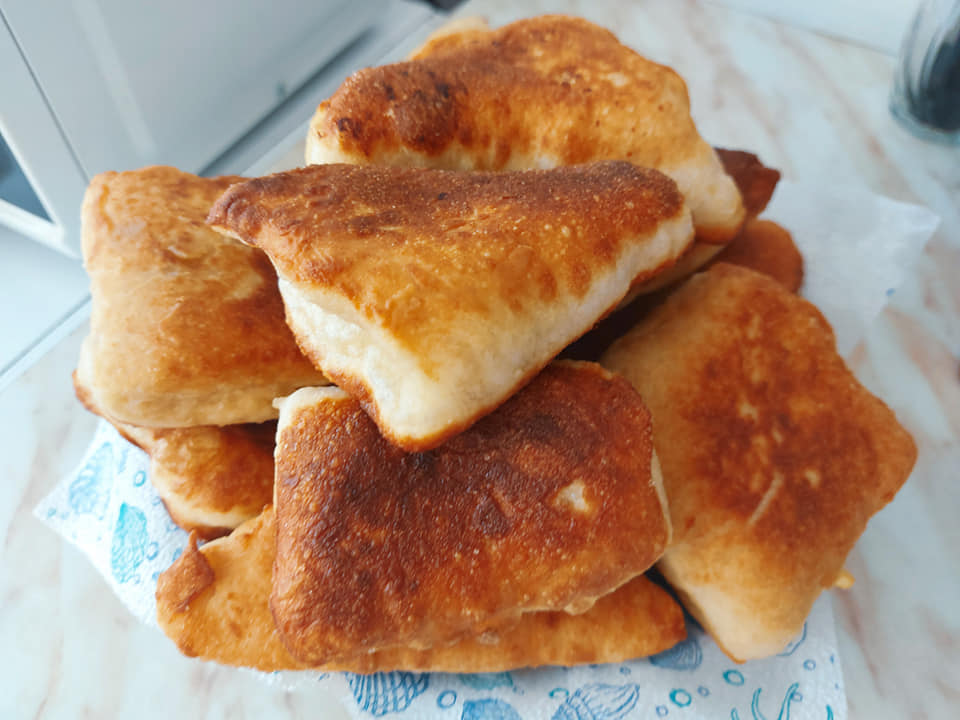 tiganitesmetiri Τηγανίτες με Φέτα