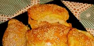 Τυροπιτάκια με κίτρινα τυριά