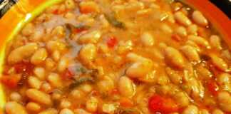 Φασολάδα με μπαχαρικά και πορτοκάλι