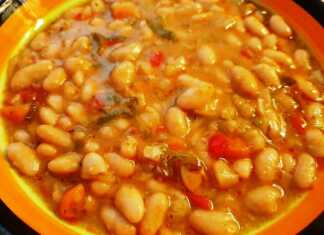 Φασολάδα με μπαχαρικά και πορτοκάλι