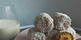 Γεμιστά Lamingtons με Κρέμα Σοκολάτας σε σχήμα ρολού, καλυμμένα με καρύδα.