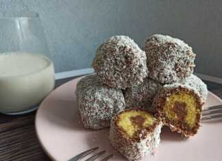 Γεμιστά Lamingtons με Κρέμα Σοκολάτας σε σχήμα ρολού, καλυμμένα με καρύδα.