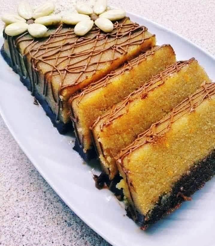 Σιμιγδαλένιος χαλβάς με πορτοκάλι και σοκολάτα