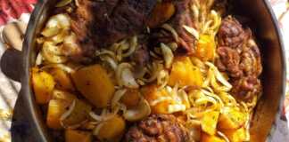 Μπριζόλες λαιμού με πατάτες και κρεμμύδι! Μπριζόλες λαιμού με πατάτες και κρεμμύδι!