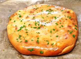 Πατατόπιτα με τυρί Ροδόπης