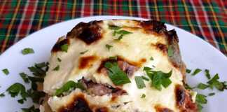 Μελιτζάνα με κιμά και τυρί!