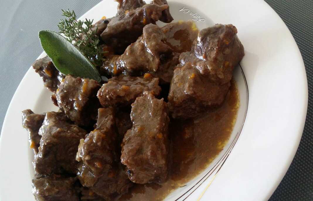 mosxarakimirodika Μοσχαράκι Κατσαρόλας