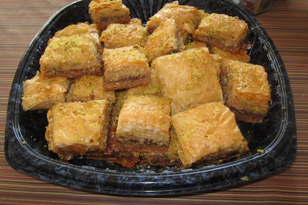 mpaklavasLivanezikos Μπακλαβάς !!