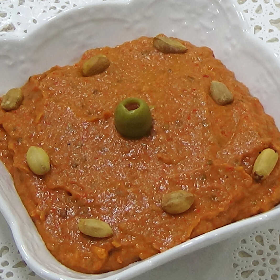 Πατέ Μελιτζάνας και κόκκινη πιπεριά