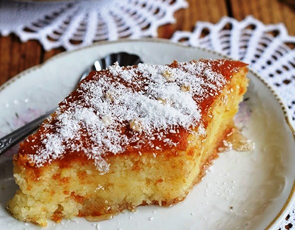 rebani Ρεβανί με καρύδα, σιμιγδάλι και γιαούρτι