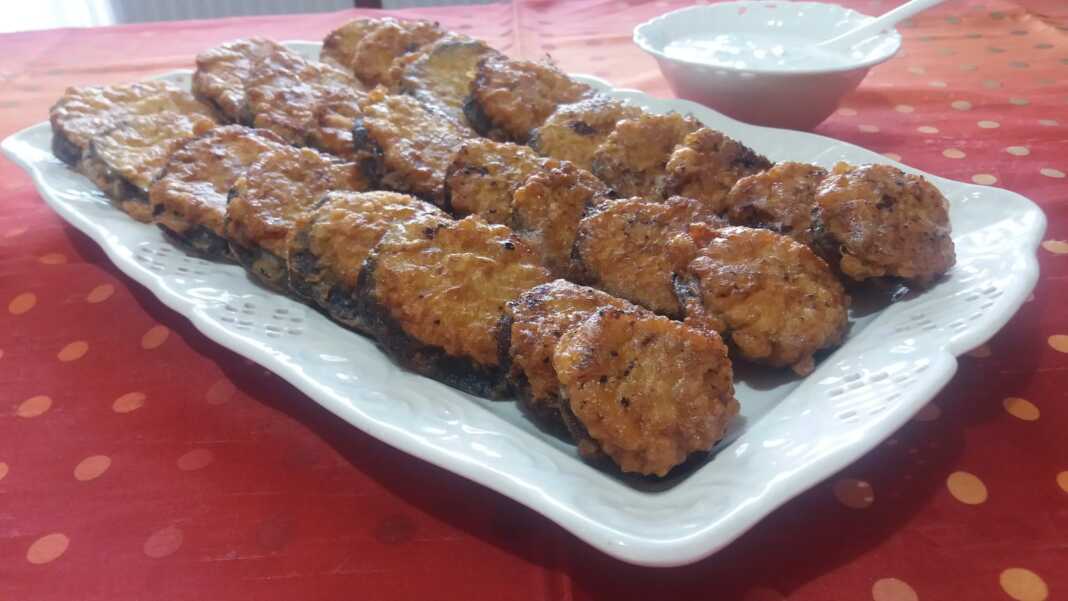 Τηγανητές Μελιτζάνες με Κιμά