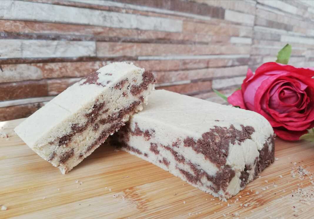 xalvasTahini Χαλβάς με Ταχίνι