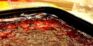 Μπισκοτόγλυκο ταψιού με κρέμα γιαουρτιού και μαρμελάδα!