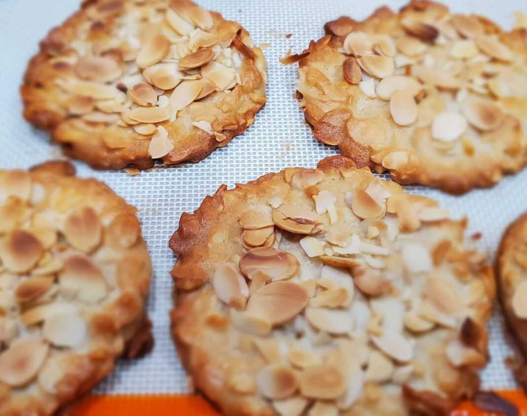 MpiskotaAmigdalou Μπισκότα αμυγδάλου