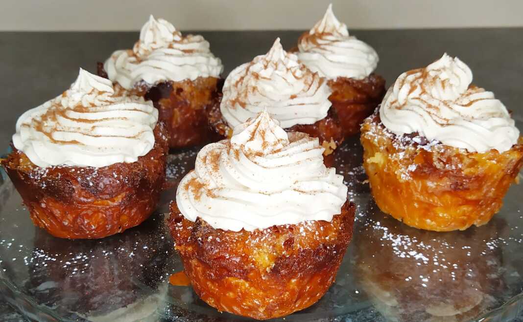 Μπουγατσάκια με γκαναζ λευκής Σοκολάτας