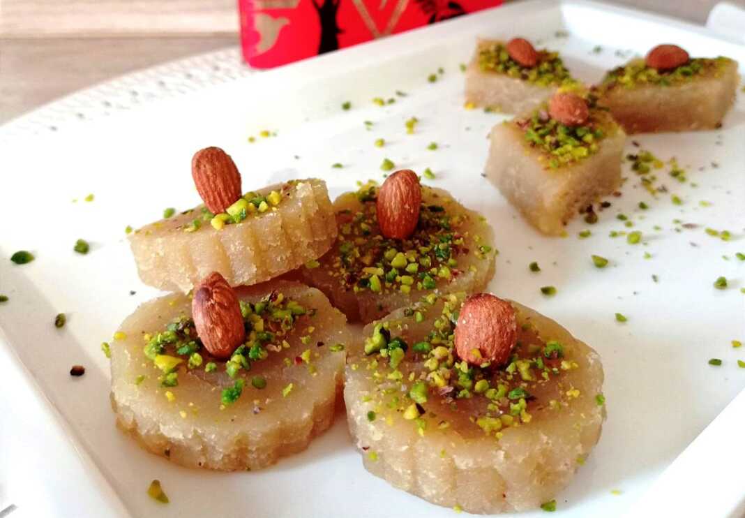 halvasSimigdaliMeli Χαλβας Σιμιγδαλένιος με μέλι