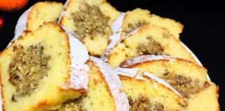 Υγρό κέικ με γέμιση καρυδιού και πορτοκαλιού