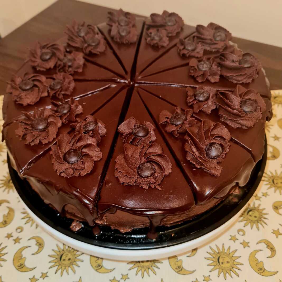 keikToyrtaSokolatas Κέικ Τούρτα Σοκολάτας