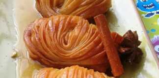 Μπακλαβαδάκια ψημένα με καρύδια και κανέλα