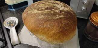 Σπιτικό Χωριάτικο Ψωμί