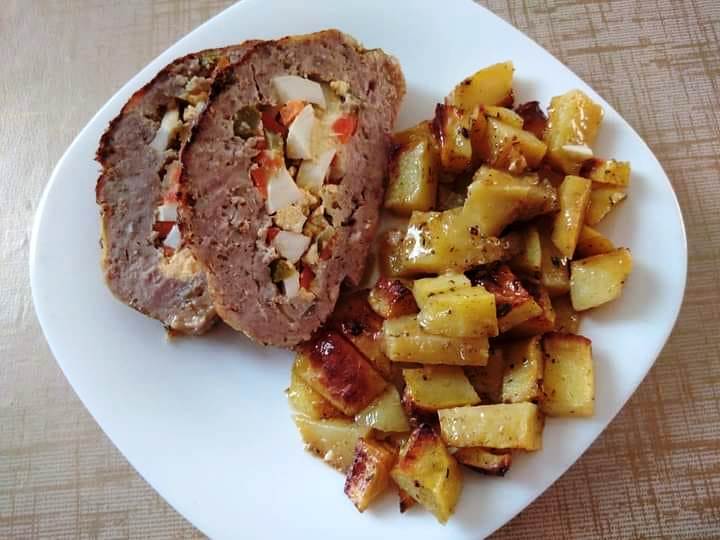 roloAygo Ρολό κιμα με αυγό και πατάτες