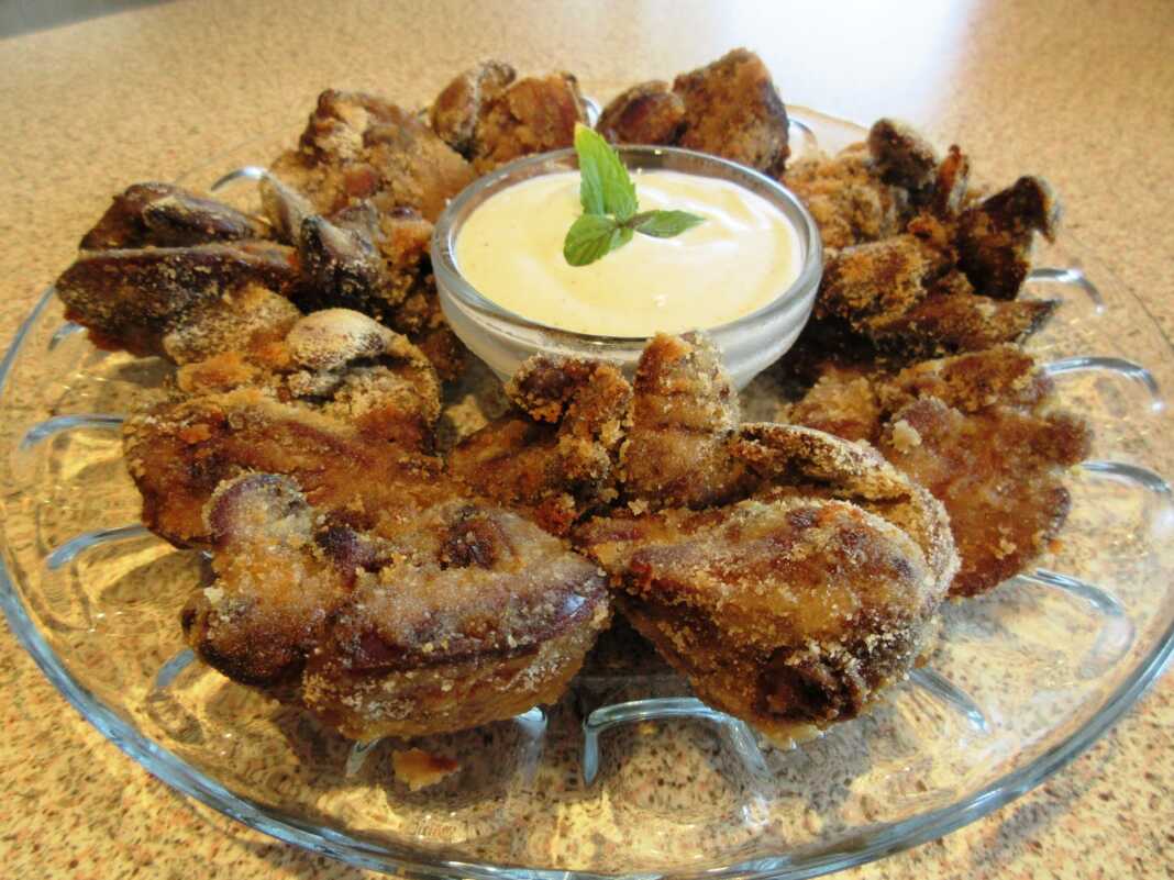 sikotakiaKotopoulou Συκωτάκια κοτόπουλου με φρυγανιά στο φούρνο μα σάλτσα σκόρδου