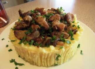 Χοιρινή τηγανιά με μανιτάρια και κρεμμύδια