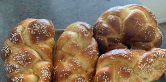 Τσουρέκια Αφράτα