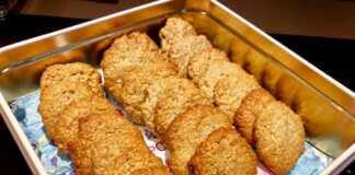 Γλυκάκι με ταχίνι ηλίανθου και καρύδα Γλυκάκι με ταχίνι ηλίανθου και καρύδα