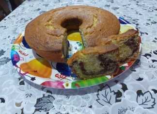 Κεικ με κακάο και γιαούρτι