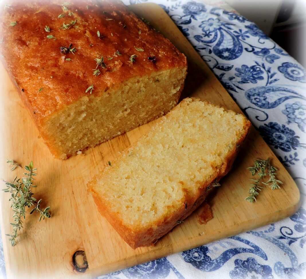 Κέικ με Θυμάρι και Λεμόνι