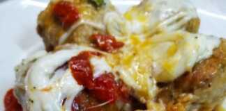 Κεφτεδάκια Φούρνου με τυρί και ντοματίνια