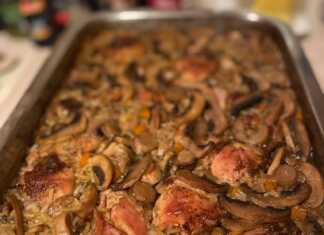 Ταψί με κοτόπουλο και ρύζι καρολίνα μαγειρεμένα στο φούρνο με φρέσκα μανιτάρια και μυρωδικά που αχνίζουν