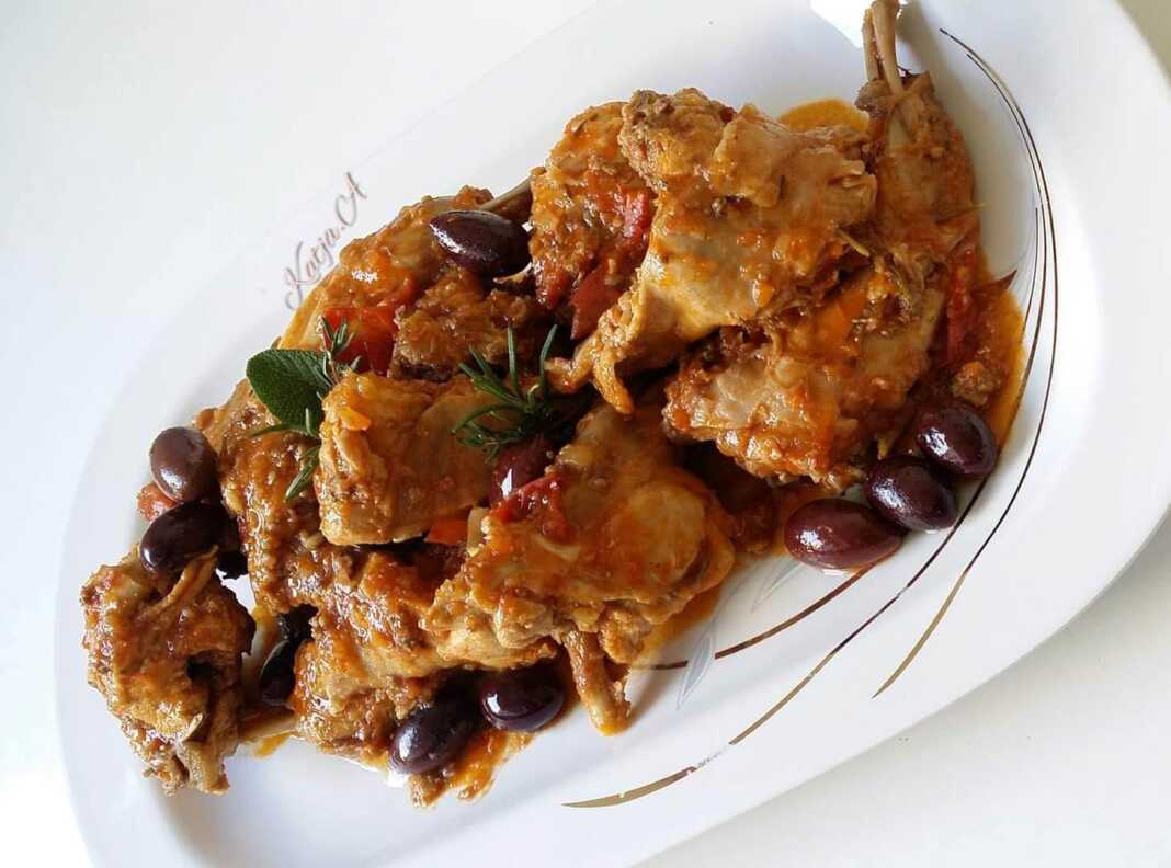 Μπαχαράτο Κουνέλι με πατάτες φούρνου