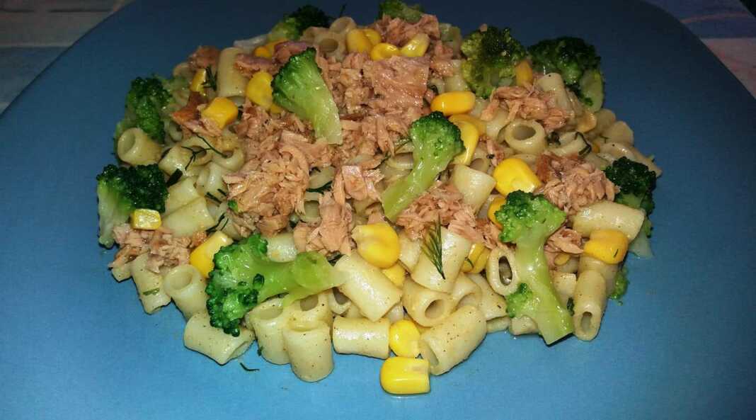 makaronakiKofto Κοφτό μακαρονάκι με μπρόκολο και τόνο σε μια σάλτσα μουστάρδας