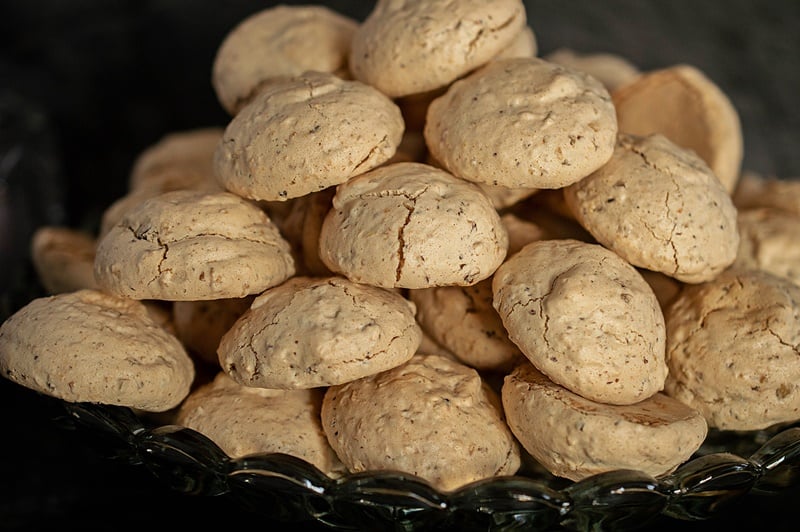 mpezedesKarydia Μπεζέδες με καρύδι και αμύγδαλο