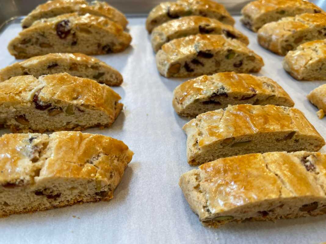 Παξιμάδια με ξηρούς καρπούς